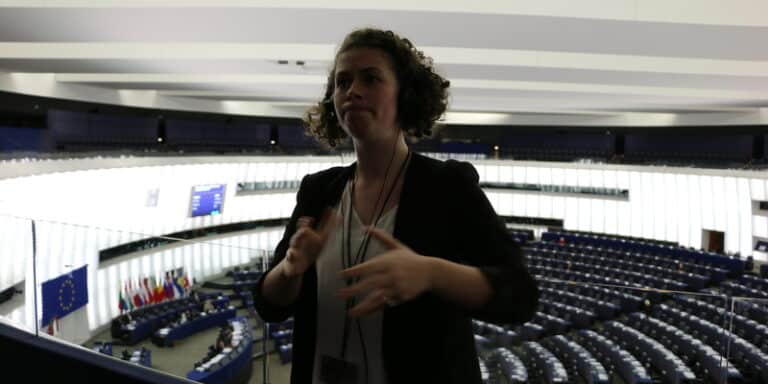 The European Parliament approved on a resolution on sign language and ...